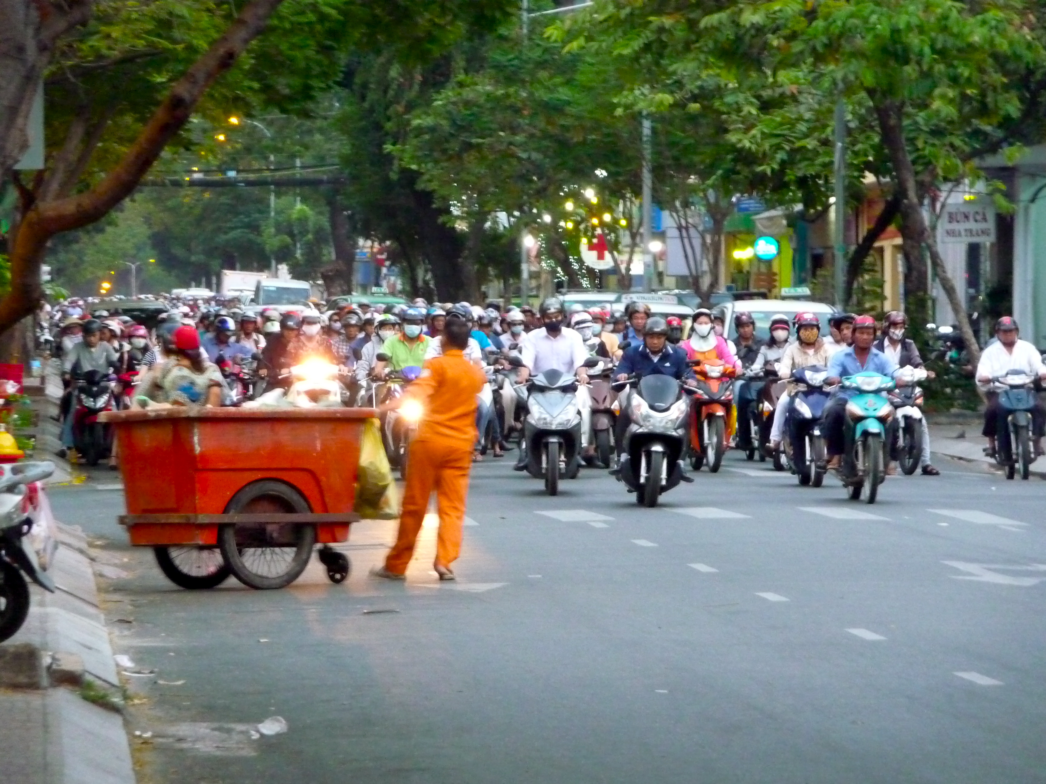 Mopeds vor Ampel